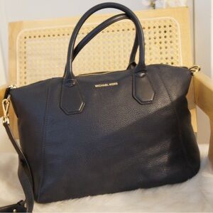 Michael Kors shoulder bg / office bag - navy